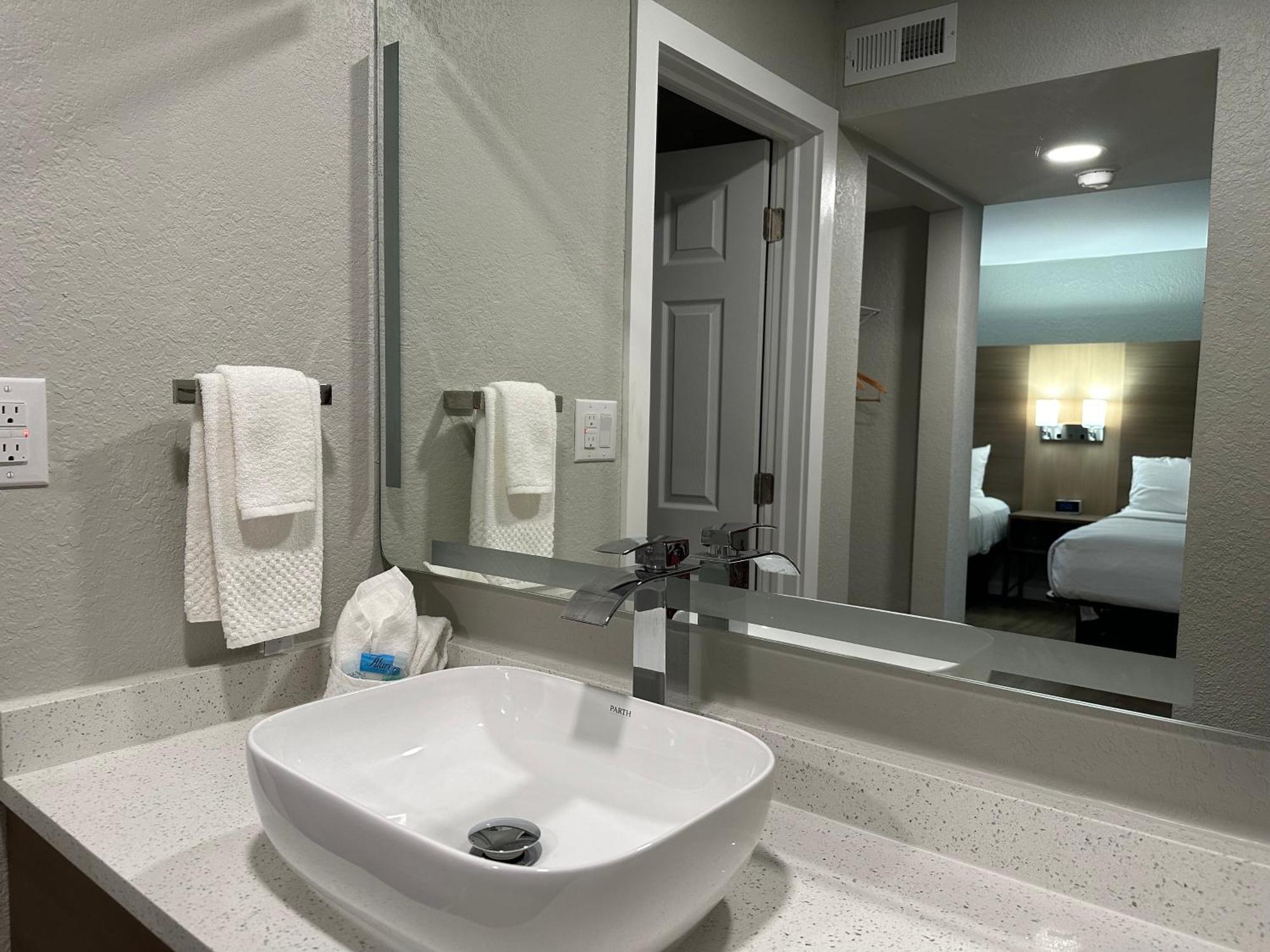 Mainstay Suites Springfield South - Battlefield Rd Bagian luar foto