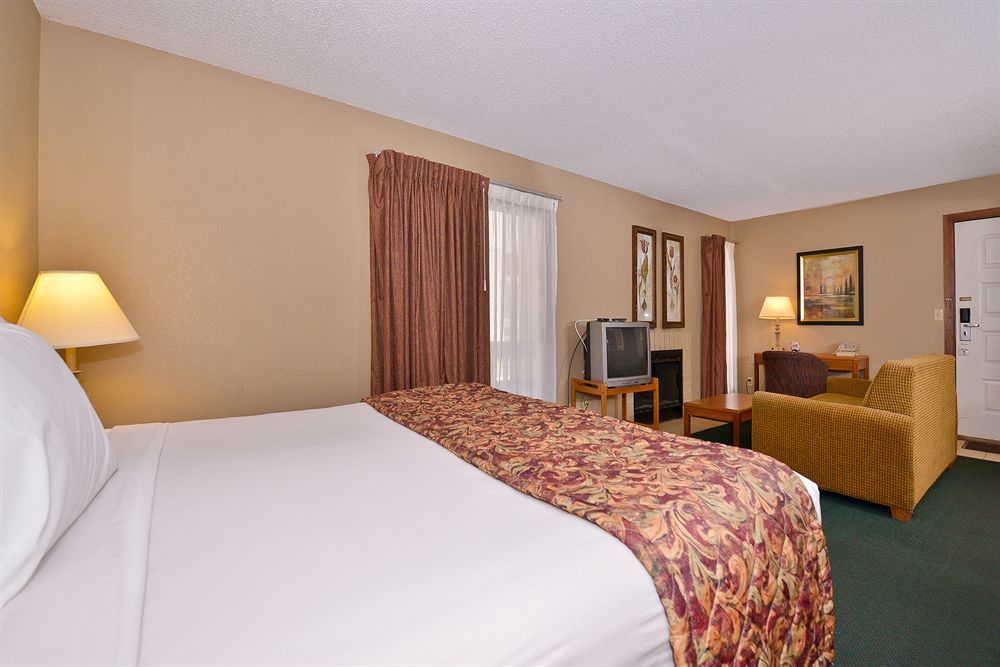 Mainstay Suites Springfield South - Battlefield Rd Bagian luar foto