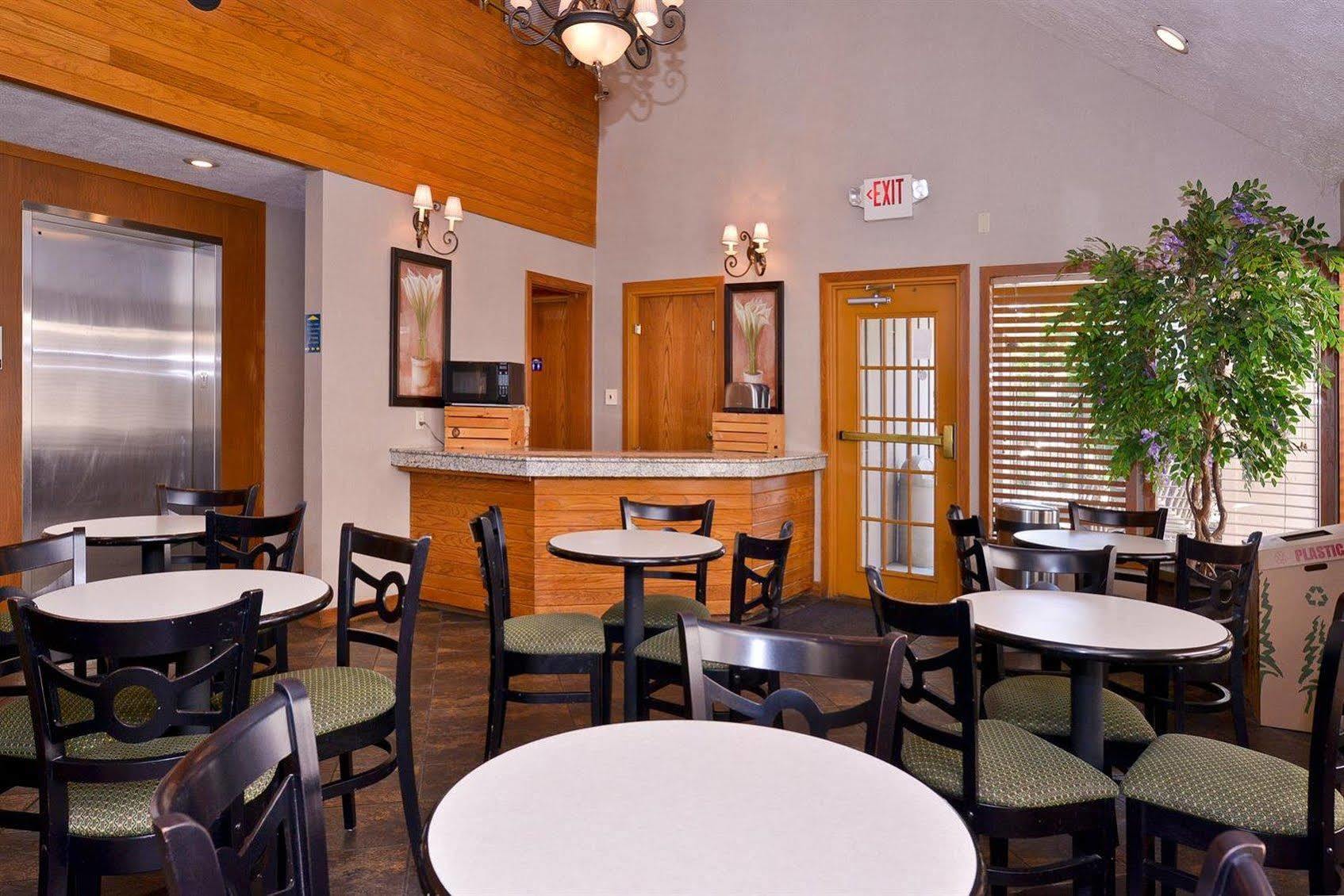 Mainstay Suites Springfield South - Battlefield Rd Bagian luar foto