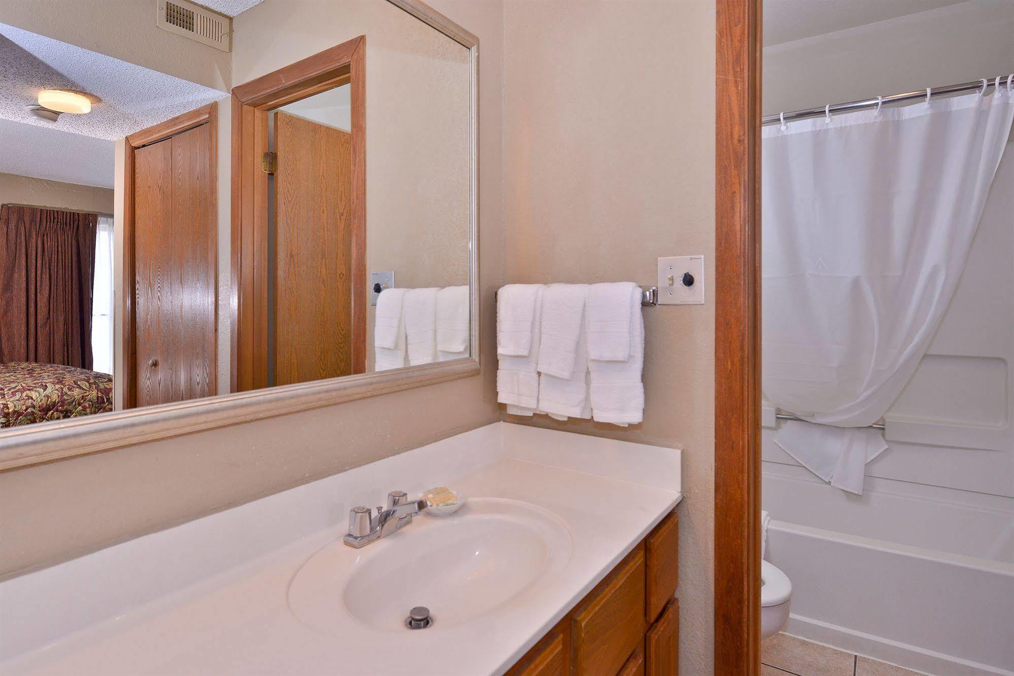 Mainstay Suites Springfield South - Battlefield Rd Bagian luar foto