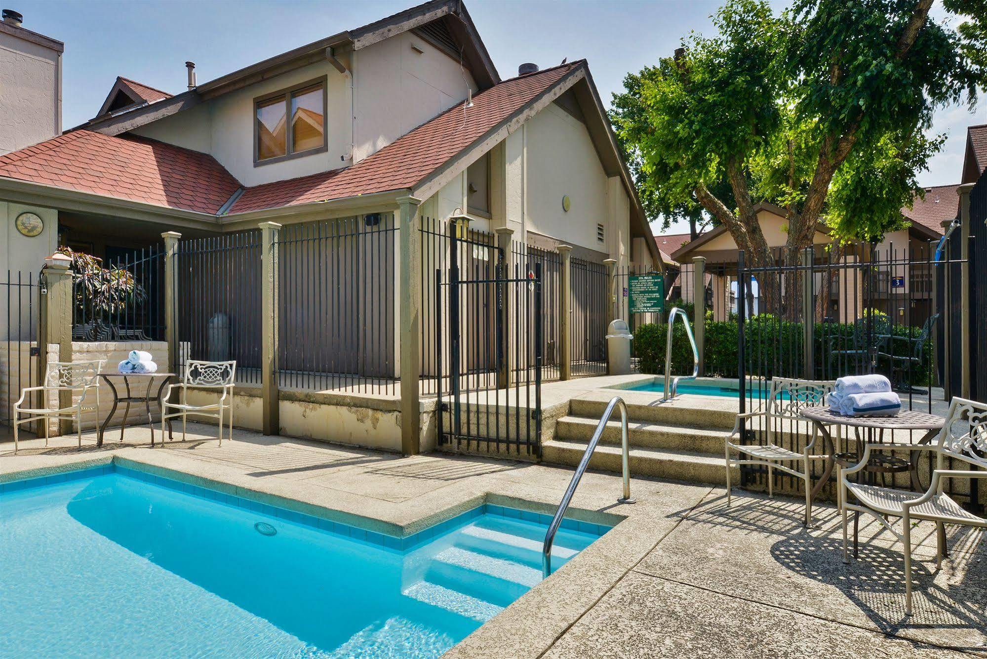 Mainstay Suites Springfield South - Battlefield Rd Bagian luar foto